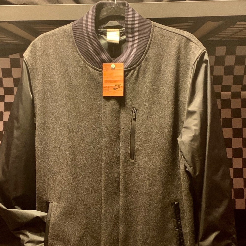 NWT Nike Destroyer Bomber Jacket Gray